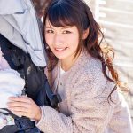 【MM号×人妻】若くてスケベそうな奥様をチンポで誘惑し外で待つ旦那と赤ちゃんを裏切り激アクメ！たっぷり中出しして受精完了ｗ