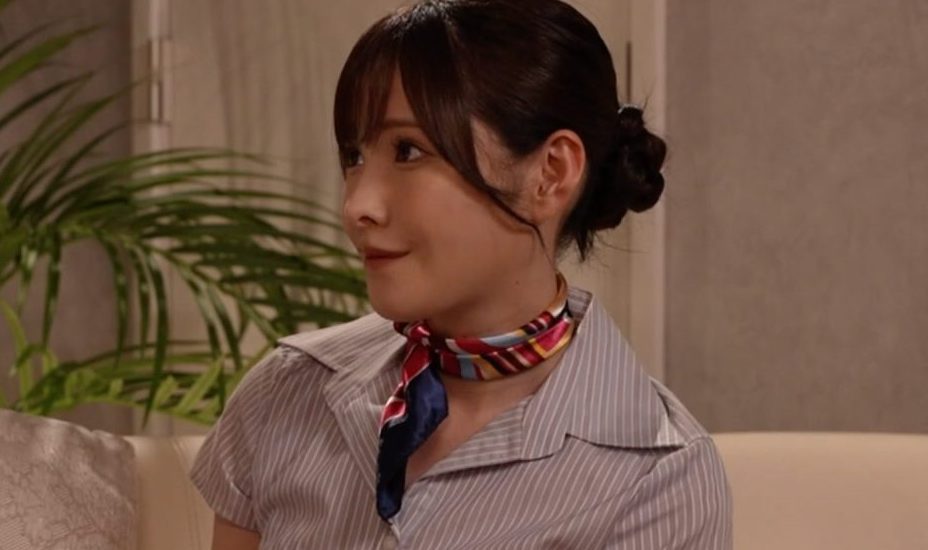 【新ありな】S級美女CAのドS変態調教！ドMチ●ポを足でお口でシゴかれまくり最後は中出しを命じられるw