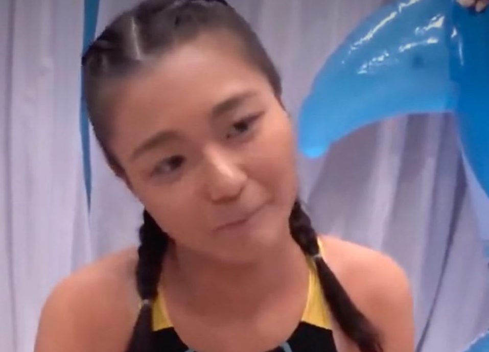 【MM号】こんがり日焼けした素人ロリ顔美少女をハメ倒すw男慣れしていない少女のマ●コの奥までおっさん精子を注入する！