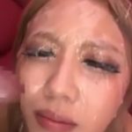 黒いギャルには精子が良く似合う！ バカそうなギャルに集団でザーメンシャワーを浴びせとんでもないことにｗ