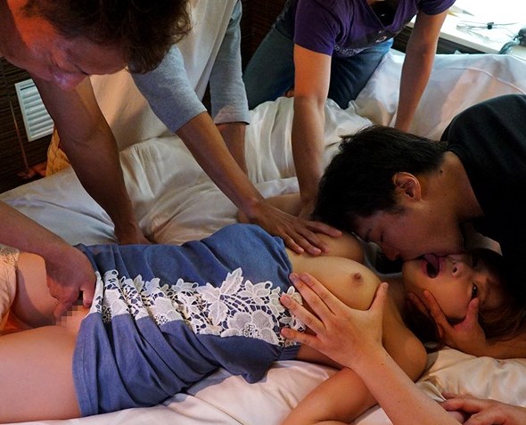 『明日花キララ』とあるAV会社がレジェンド女優を脅してホテルで集団で襲う！思いがけない福利厚生に皆大喜びで腰を振る！