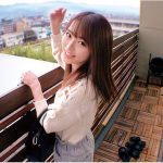 禁欲していた美少女がエロオヤジと温泉旅行！ホテル到着まもなく開放的な空間で性欲全開でハメ開始‼