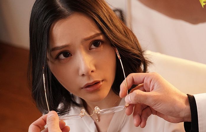 自らの教師という立場を守るために生徒のいいなりに！ダメだとわかっていても音楽室で何度もイカされ連続絶頂！