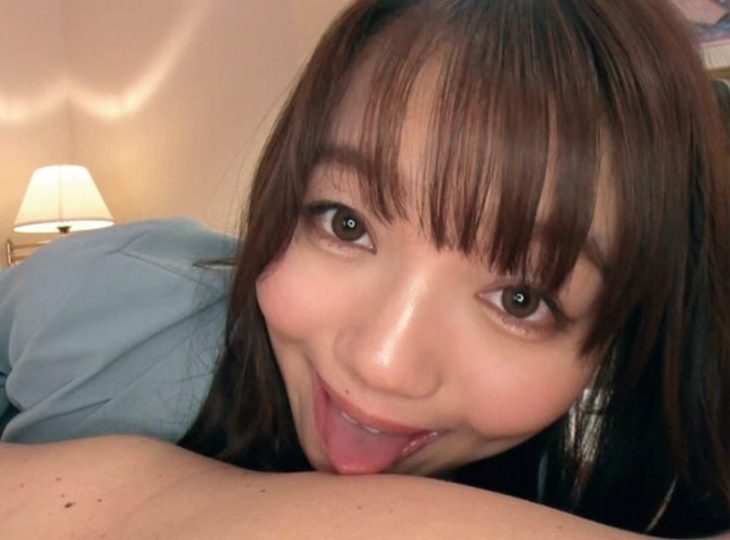 社内で一番可愛い女部下の正体は上司チ●ポさえ襲っちゃう変態マゾ女！小さなお口で大好きな肉棒に飛びつき上目遣いフェラww