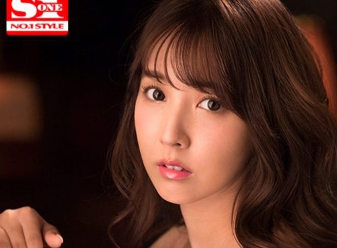 『バッキバキに勃ってるね♡』ド淫乱美人様が痴女全開でおチ●ポに吸い付く変態プレイ！アナルまでしっかり舐めちゃいます♡