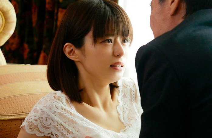 『だめぇ…ああん♡』上司の男が夫の左遷をちらつかせ動揺する人妻に血管が浮き出る程に膨張した肉棒を強引にねじ込みだした！