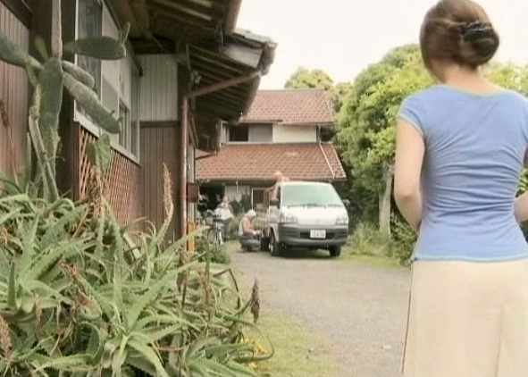 幸せの絶頂にいる奥さんを襲った悲劇！『あんっ♡やめてぇ…♡』現場作業の汚い男達に無理やり犯されメスの本能を叩き込まれる！