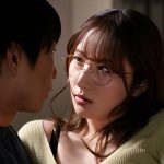 欲求不満な地味メガネ主婦がバイト先でハメ性交『あんっ♡』他人チ●ポで欲求を解消し旦那への背徳感で余計に燃えるNTR不倫！