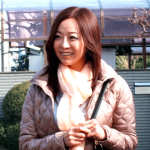 『ダメぇ…恥ずかしい…♡』友人の母に憧れていた少年と禁断のセックス！いけないとわかりつつも若いチ●ポの虜になっていくwww