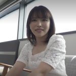 全裸で体の柔らかさ見せつけるお姉さんの口技で抜かれる！笑顔を絶やさず肉棒の刺激に喘ぎまくり中に出されてしまう！