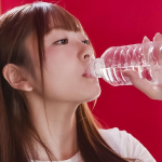 『だめぇ！また出ちゃうぅぅ♡』媚薬が仕込まれていた水を飲み、みるみる感度が上がりビクビク痙攣イキ！大量潮吹きしちゃうwww