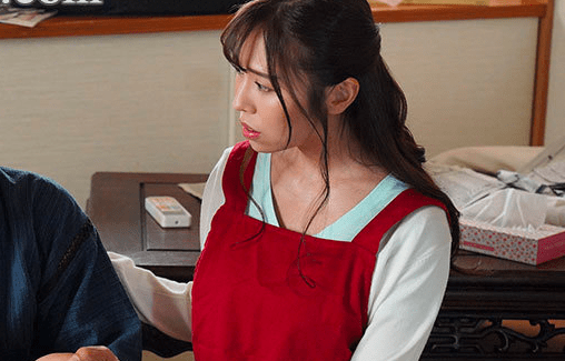 『お義父さん抜かないで…♡』夫とのセックスに不満が溜まっていた人妻が義理の父親と禁断のセックス！巨乳が激しく揺れる♡