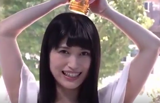 『恥ずかしい…♡』マジックミラー号に全国各地で見つけた芸能人級の素人娘にコスプレさせて綺麗な顔を顔射で汚しちゃいましたww