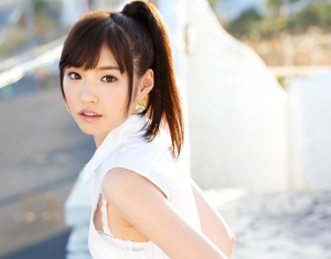 10代の初々しい美少女がAVデビューへ！『あぅ…恥ずかしい…♡』小さいお口とマ●コで一生懸命にチ●ポをご奉仕する！