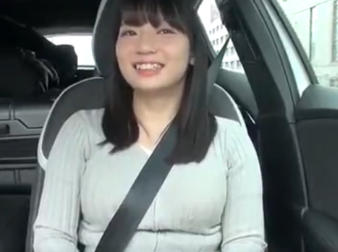 19歳の美少女がノーハンドフェラで喉奥まで咥え込む！ズブ濡れのオマ●コへそのまま勃起チ●ポ挿入！イキ狂う10代がエロい♡