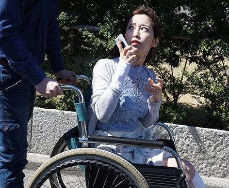 事故で不自由になった身体を狙う鬼畜達に凌辱される！『いつまで犯されればいいのよ…』逃げても追撃され身も心もボロボロｗ