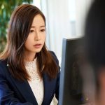 『この事、部長の奥さんに言ったら…どうなりますかね？』憧れの女上司と部長の社内不倫現場を目撃！弱みを握った今がチャンスww