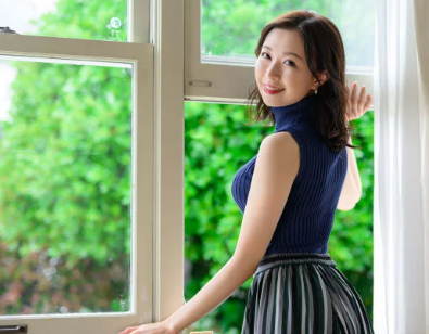 『何もかも忘れてスケベな事に没頭したい♡』清純可憐な現役イベントMCの人妻がAVデビュー！こんなに変態だと思わなかったwww