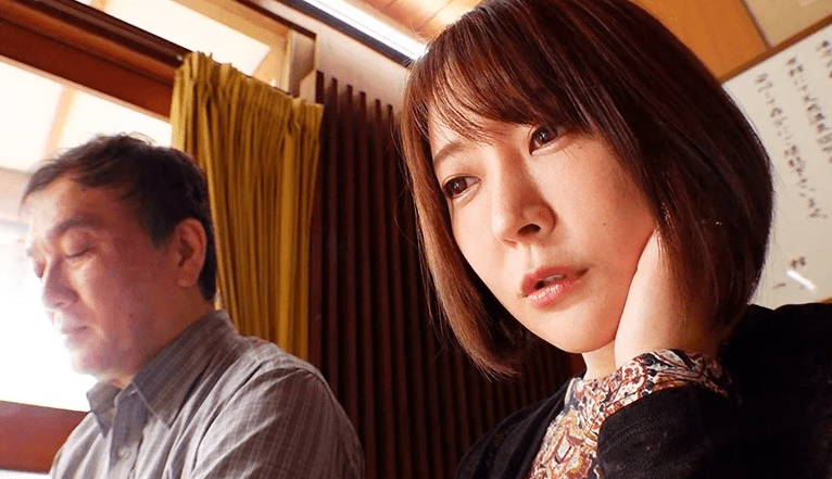 『不倫したいんです…』綺麗なパイパンでIカップという巨乳美人妻が制服を着て恥じらいながらオナニー！その後本能のままにSEX！