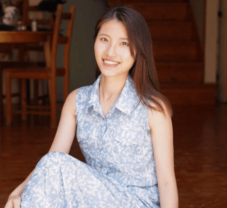 『ヤバい…イクぅぅぅ♡』騎乗位が大好きな乳首ビンビンスレンダー母乳人妻がAVデビュー！敏感になった身体をビクつかせて絶頂！