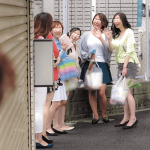 『中出しされて妊娠したくないならママ友をここに呼び出してよ！』絶倫少年達が美人巨乳若妻の家に押し入り犯しまくる！