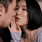 『主人にはできないこといっぱいしてあげる♡』童貞と見抜かれた僕はもう隣の人妻には逆らえない！彼女に弄ばれる日々が始まる！
