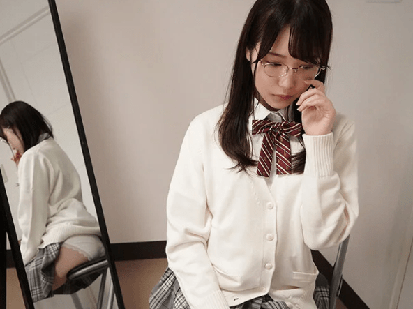 『私、先生とエッチしたいです…♡』普段は物静かな教え子が俺の前だけでは確信犯的にパンチラ誘惑してくるwww