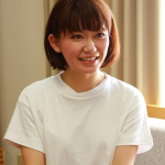 子供が保育園に行ってる間に出張マッサージで働く主婦！『旦那より気持ち良い♡』久々の快楽に思わず中出しまで許可しちゃう！