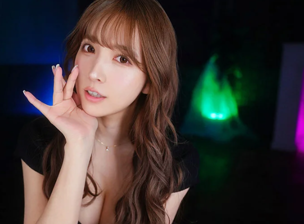 『ぶっといチ●ポが私のドロッドロなおマ●コに入ってるよ♡気持ちいい？♡』淫語で責めて聴覚もチ●ポも感度ビンビンッ！
